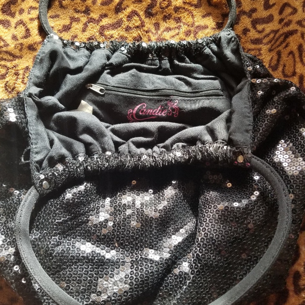 Sequence purse